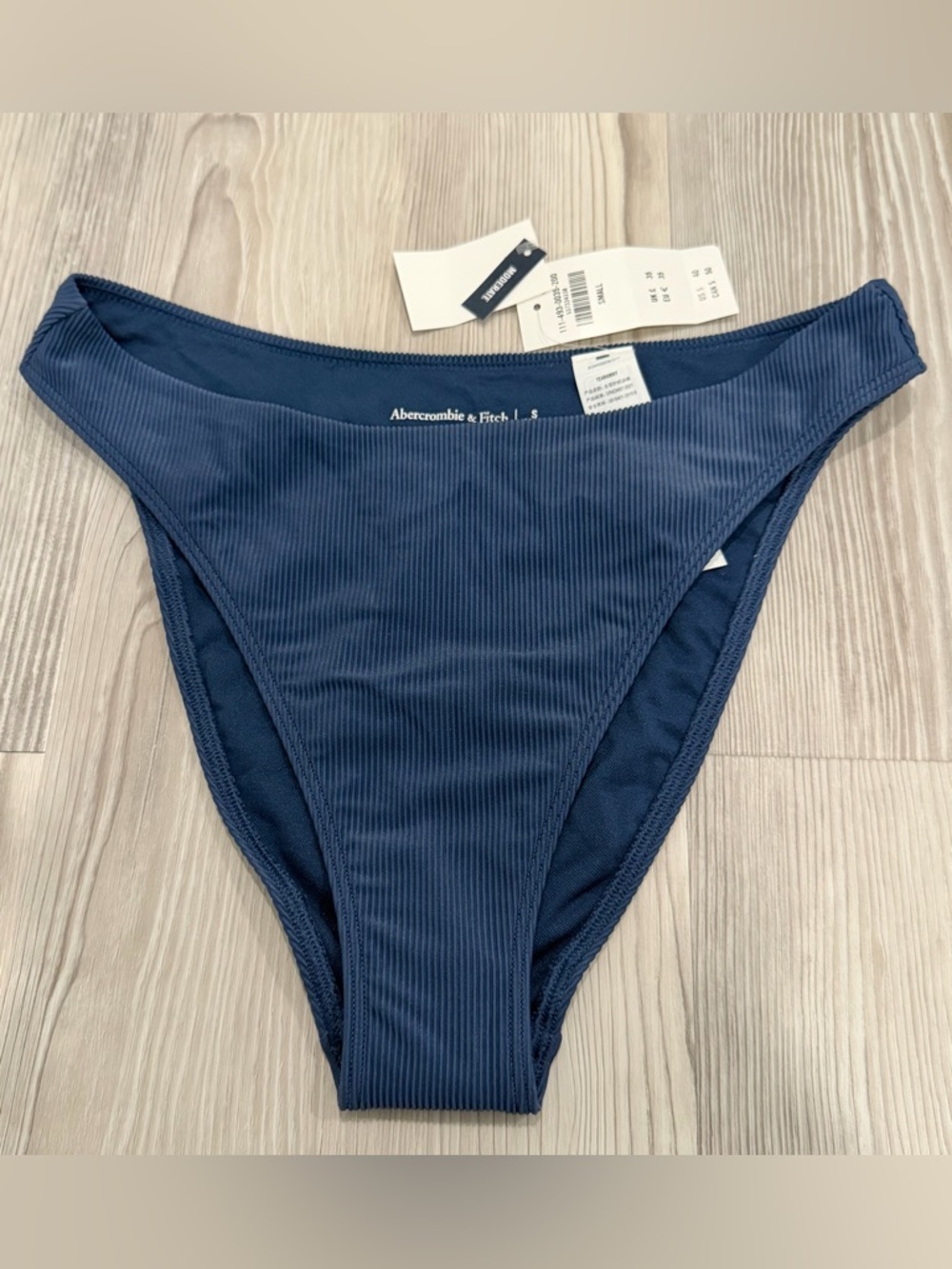NWT Abercrombie & Fitch Navy Ribbed High-Cut Bikini Bottom. Size Small